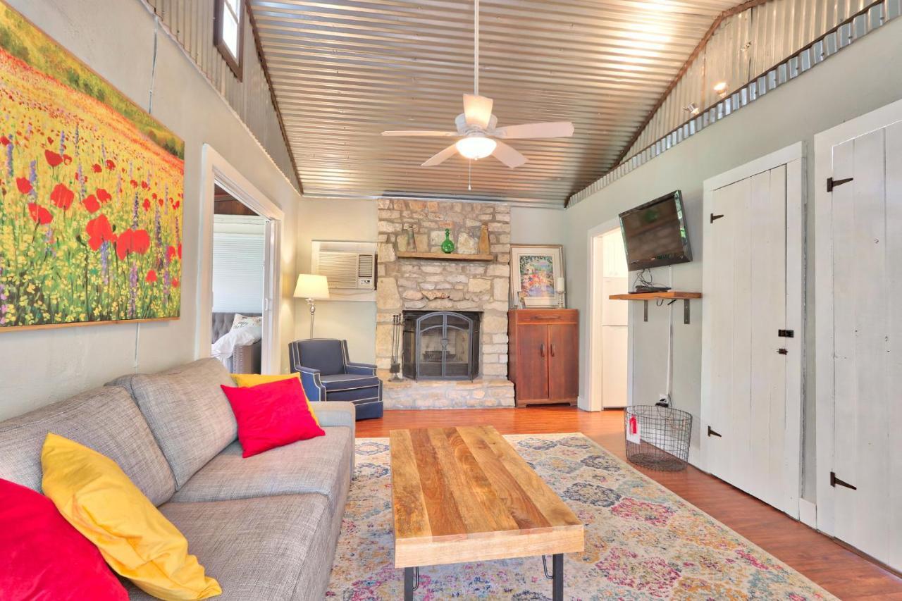 Вилла Creekside Cabins - The Getaway Уимберли Экстерьер фото